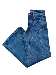 JEAN DE COSTURAS CLARO